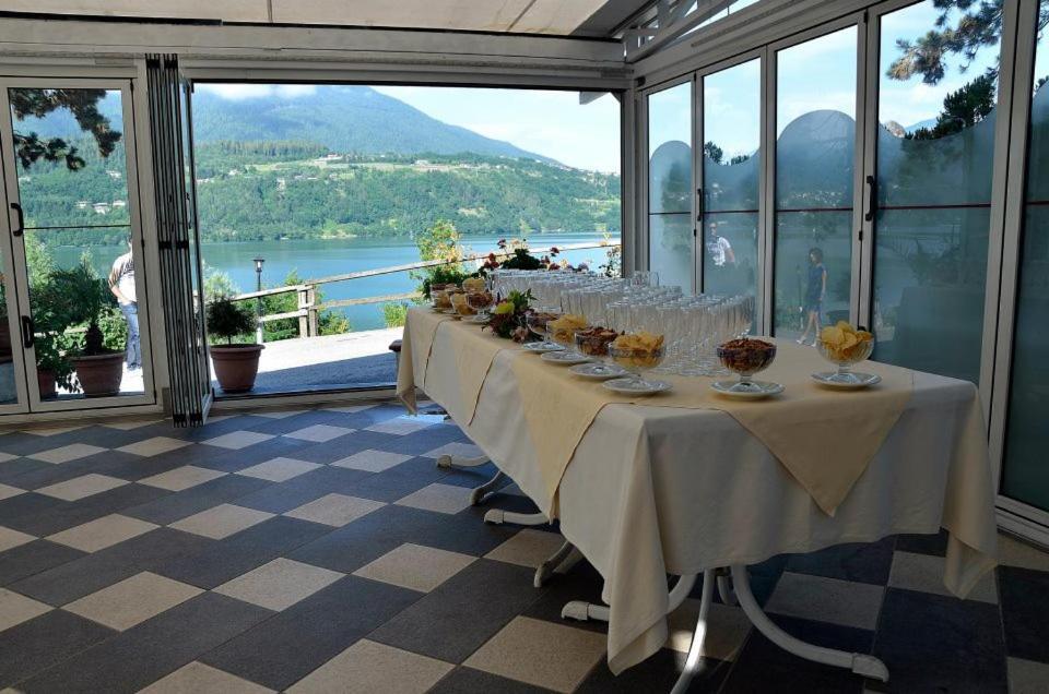 Happy Days sul lago Pergine Valsugana Extérieur photo